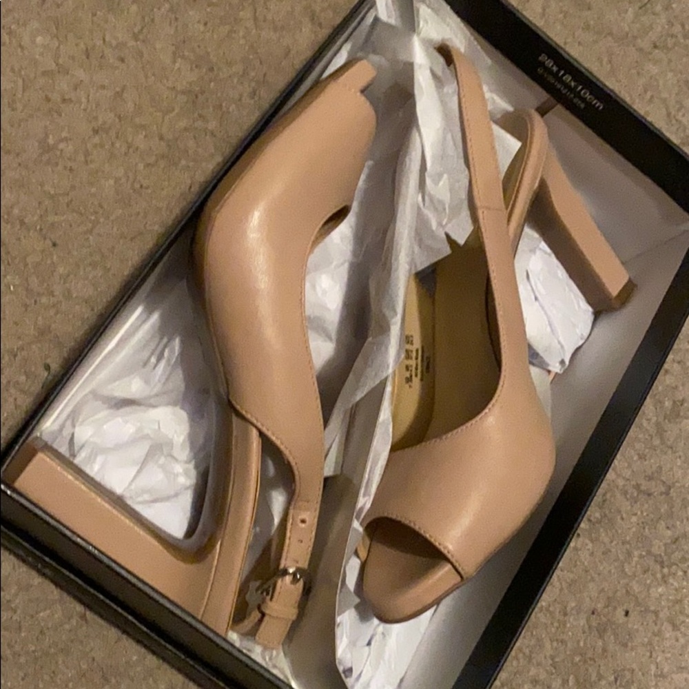 Naturalizer Grace Barely Nude